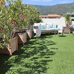 Rooftop Du Lavandou - Terrace And Pool Apartment *