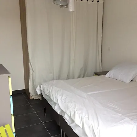 Rooftop Du Lavandou - Terrace And Pool לה לבאנדו