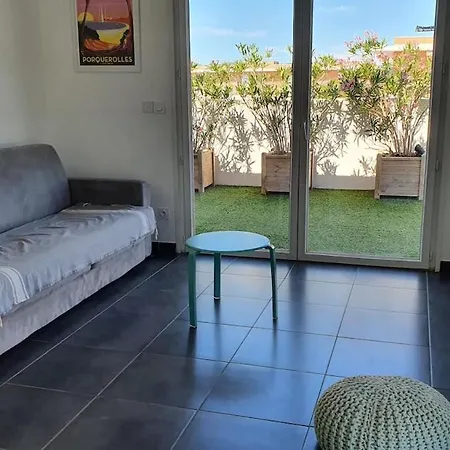 Rooftop Du Lavandou - Terrace And Pool לה לבאנדו