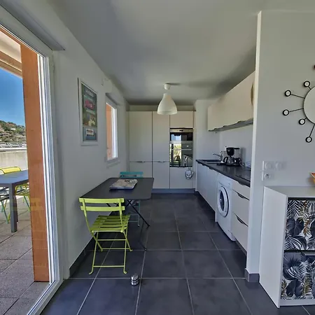 Rooftop Du Lavandou - Terrace And Pool