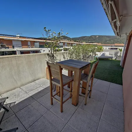 Rooftop Du Lavandou - Terrace And Pool Апартаменти Ле-Лаванду