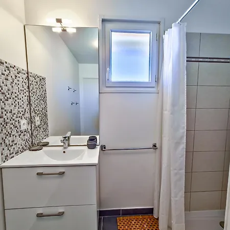 Rooftop Du Lavandou - Terrace And Pool * לה לבאנדו