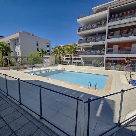 Rooftop Du Lavandou - Terrace And Pool Апартаменти Ле-Лаванду