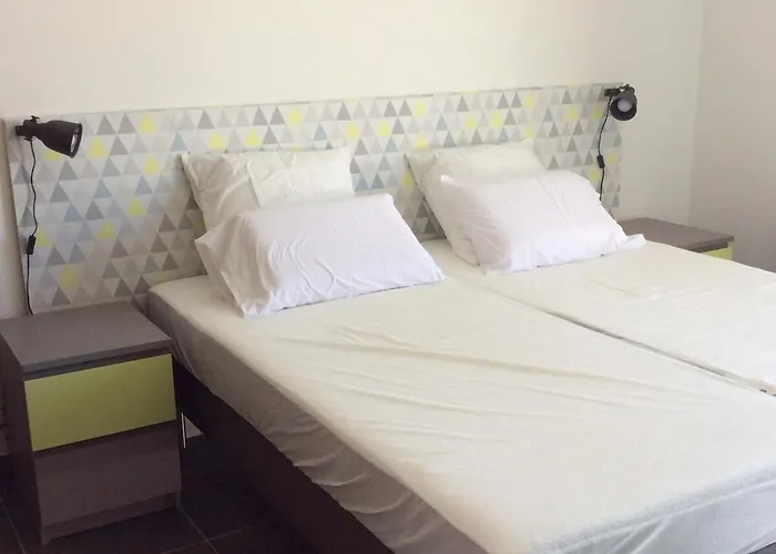 Апартаменти Rooftop Du Lavandou - Terrace And Pool