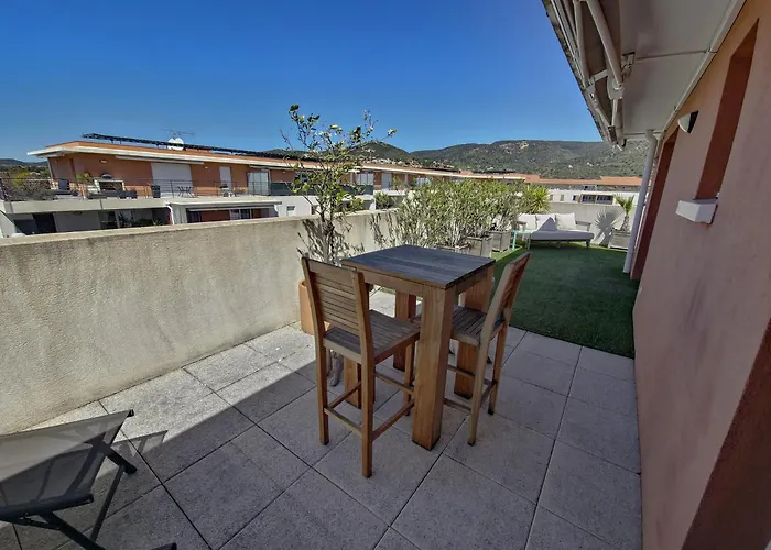 Rooftop Du Lavandou - Terrace And Pool Апартаменти Ле-Лаванду